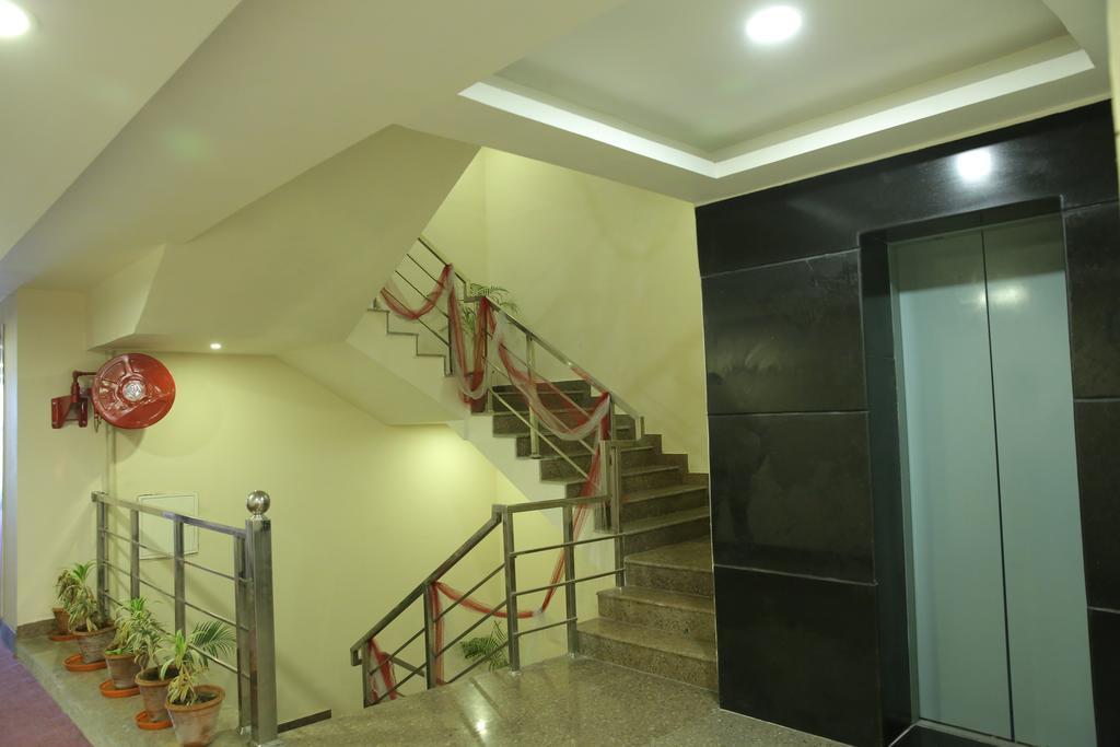 Hotel Sv Kashipur Esterno foto