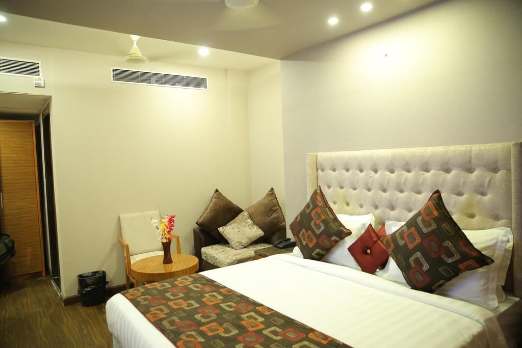 Hotel Sv Kashipur Esterno foto